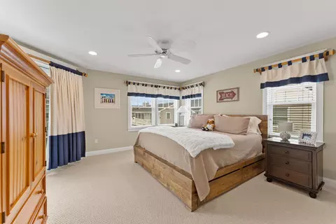 Bedroom - 84 E 19th St, Avalon, NJ 08202 photo 2 of 6