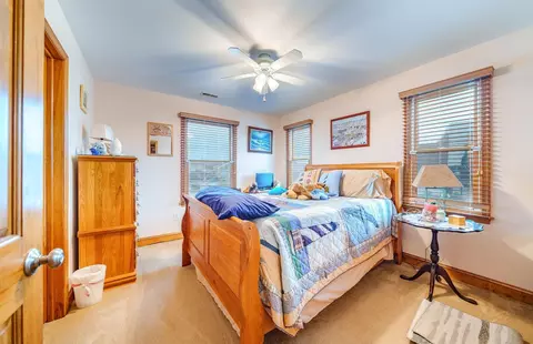 Bedroom - 401 S Bayview Dr, Strathmere, NJ 08248 photo 3 of 7