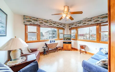 Living - 401 S Bayview Dr, Strathmere, NJ 08248 photo 3 of 5