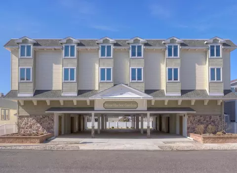 317 83rd St #4, Stone Harbor, NJ 08247