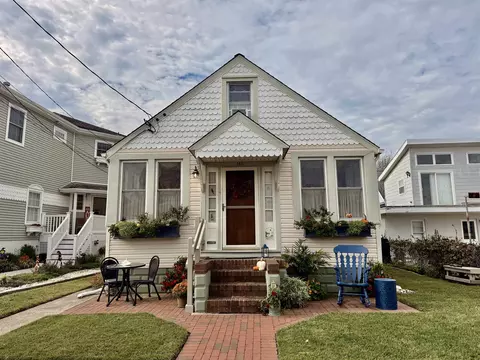 140 W Cardinal Ave, Wildwood Crest, NJ 08260