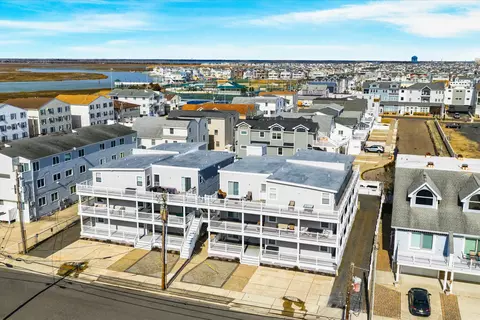 135 65th St UNIT 7, Sea Isle City, NJ 08243