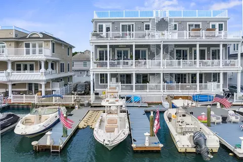 412 W Dock St #1, Wildwood, NJ 08260