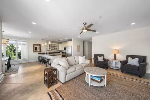 Living - 910 Ocean Dr #910, Avalon, NJ 08202 photo 4 of 4