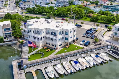 910 Ocean Dr #910, Avalon, NJ 08202