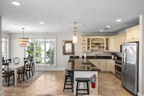 Kitchen - 910 Ocean Dr #910, Avalon, NJ 08202 photo 1 of 3