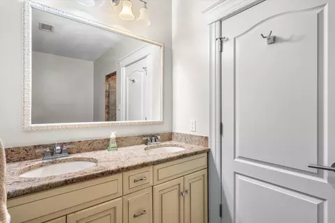 Bath - 910 Ocean Dr #910, Avalon, NJ 08202 photo 2 of 3