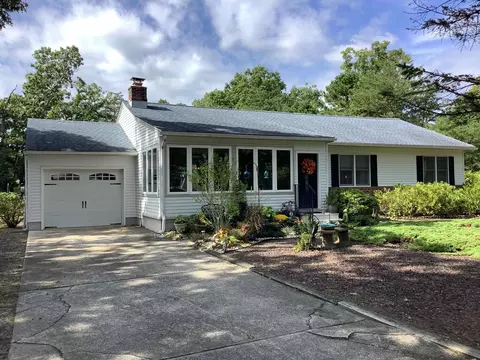 208 Regal Dr, Marmora, NJ 08223