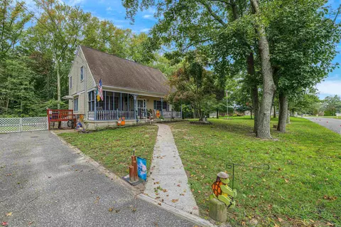 46 Selcuded Ln, Rio Grande, NJ 08242