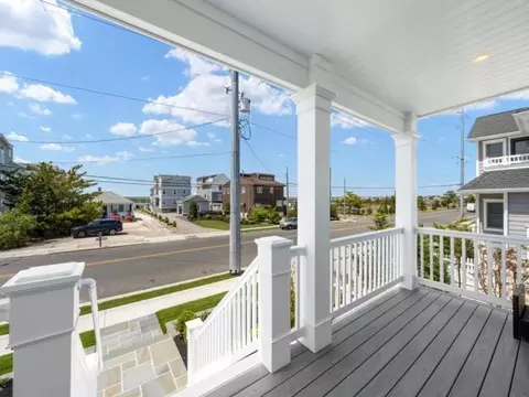 Exterior - 5765 Ocean Dr, Avalon, NJ 08202 photo 2 of 7