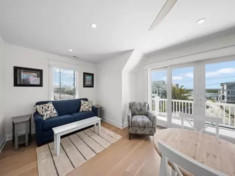 Living - 5765 Ocean Dr, Avalon, NJ 08202 photo 4 of 4