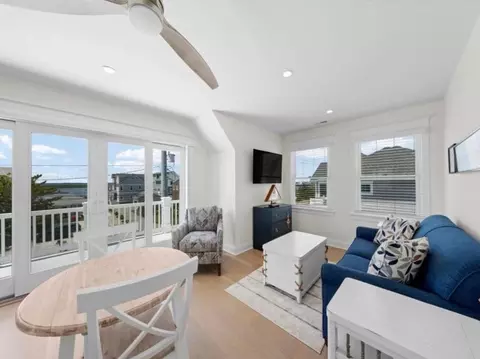 Living - 5765 Ocean Dr, Avalon, NJ 08202 photo 2 of 4