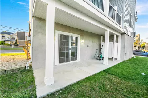 Exterior - 2 E Sumner Ave, Strathmere, NJ 08248 photo 4 of 4