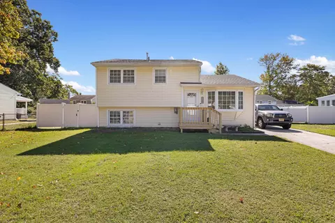 104 Apple Blossom Dr, North Cape May, NJ 08204