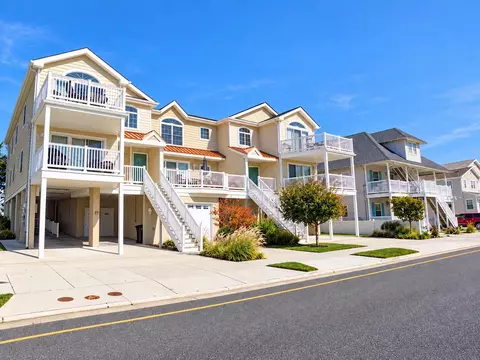 421 E 18th Ave #3, North Wildwood, NJ 08260