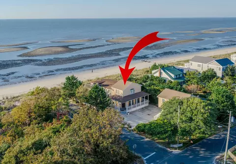 131 Millman Ln, Villas, NJ 08251