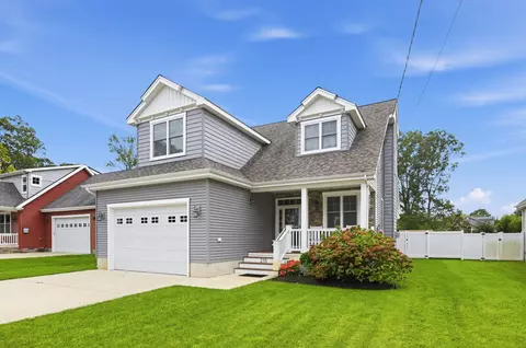 215 E 3rd Ave, Cape May Court House, NJ 08210