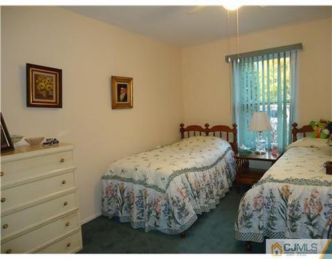 88 Pheasant, Edison, NJ 08820 photo 6