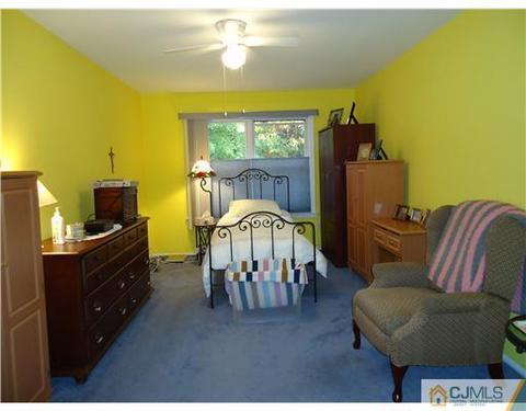 88 Pheasant, Edison, NJ 08820 photo 5