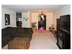 7 Coventry Sq, Ewing, NJ 08628 photo 2