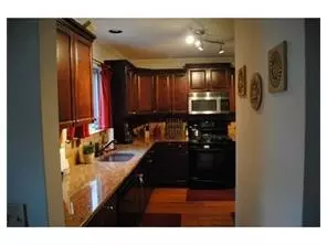 7 Coventry Sq, Ewing, NJ 08628 photo 3