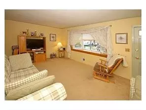 130 Fifth St, Middlesex, NJ 08846 photo 2
