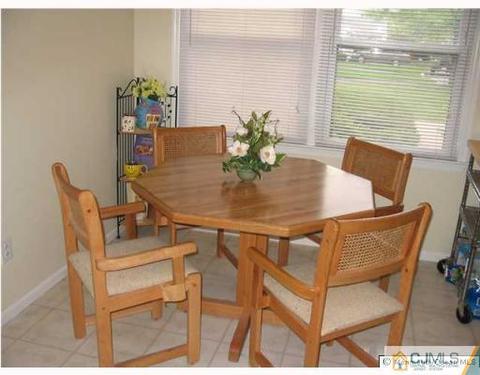 48 Upperbrook, Parlin, NJ 08859 photo 3