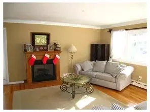320 Vesper Ave, Middlesex, NJ 08846 photo 2