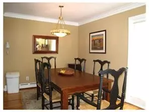 320 Vesper Ave, Middlesex, NJ 08846 photo 4
