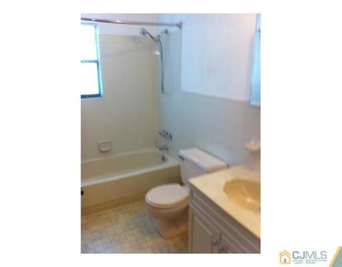 1916 Raspberry Ct, Edison, NJ 08817 photo 7