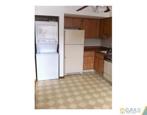 1916 Raspberry Ct, Edison, NJ 08817 photo 2