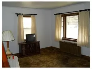 515 Walnut St, Middlesex, NJ 08846 photo 2