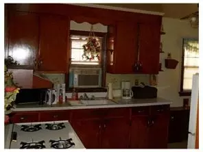 515 Walnut St, Middlesex, NJ 08846 photo 4
