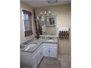 23 Phillips Rd, Edison, NJ 08817 photo 8
