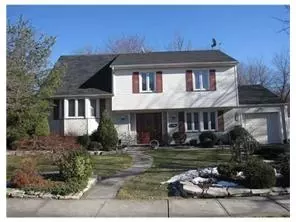 23 Phillips Rd, Edison, NJ 08817 photo 1