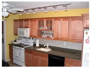 324 Westgate Dr, Edison, NJ 08820 photo 3