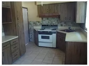 2 Joyce Pl, NJ 08859 photo 2