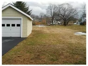 128 Emerson Ave, Middlesex, NJ 08846 photo 3