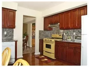 41 Roxy Ave, Edison, NJ 08820 photo 4