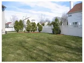 142 Tived Ln, Edison, NJ 08837 photo 11