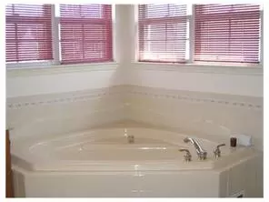 142 Tived Ln, Edison, NJ 08837 photo 9