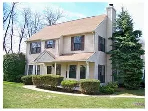 1101 Maplecrest Rd, Edison, NJ 08820 photo 1