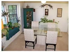 1101 Maplecrest Rd, Edison, NJ 08820 photo 5