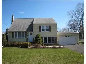240 B St, Middlesex, NJ 08846 photo 2