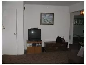 33 Hull Dr, Edison, NJ 08817 photo 14