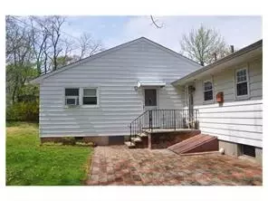 35 Cedar St, Edison, NJ 08820 photo 2