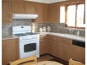 14 Adelphi Ct, Edison, NJ 08837 photo 2