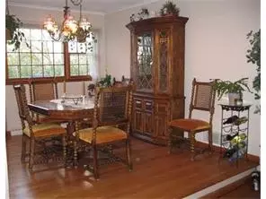 14 Adelphi Ct, Edison, NJ 08837 photo 4