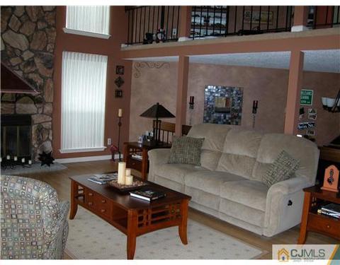 336 Westgate Dr, Edison, NJ 08820 photo 2
