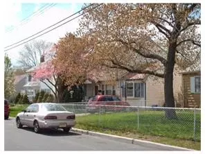 13 Albert Dr, NJ 08859 photo 2